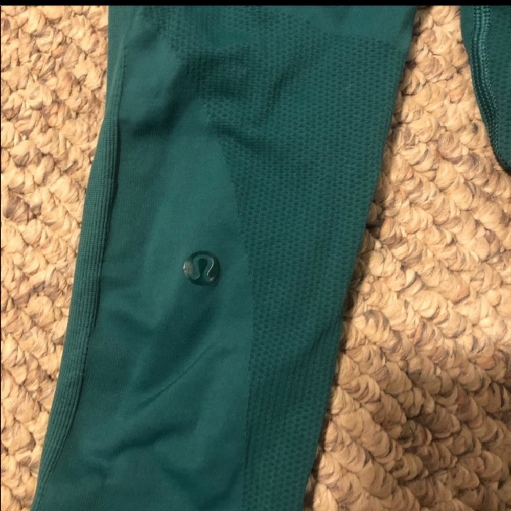 Turquoise Lululemon leggings nwot size 6